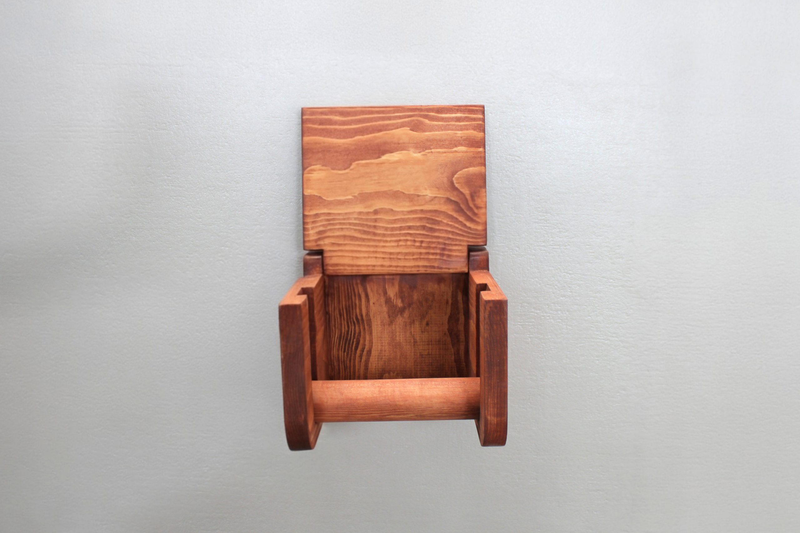 Pine Toilet Roll Holder Mega - Golden Brown - Image 7