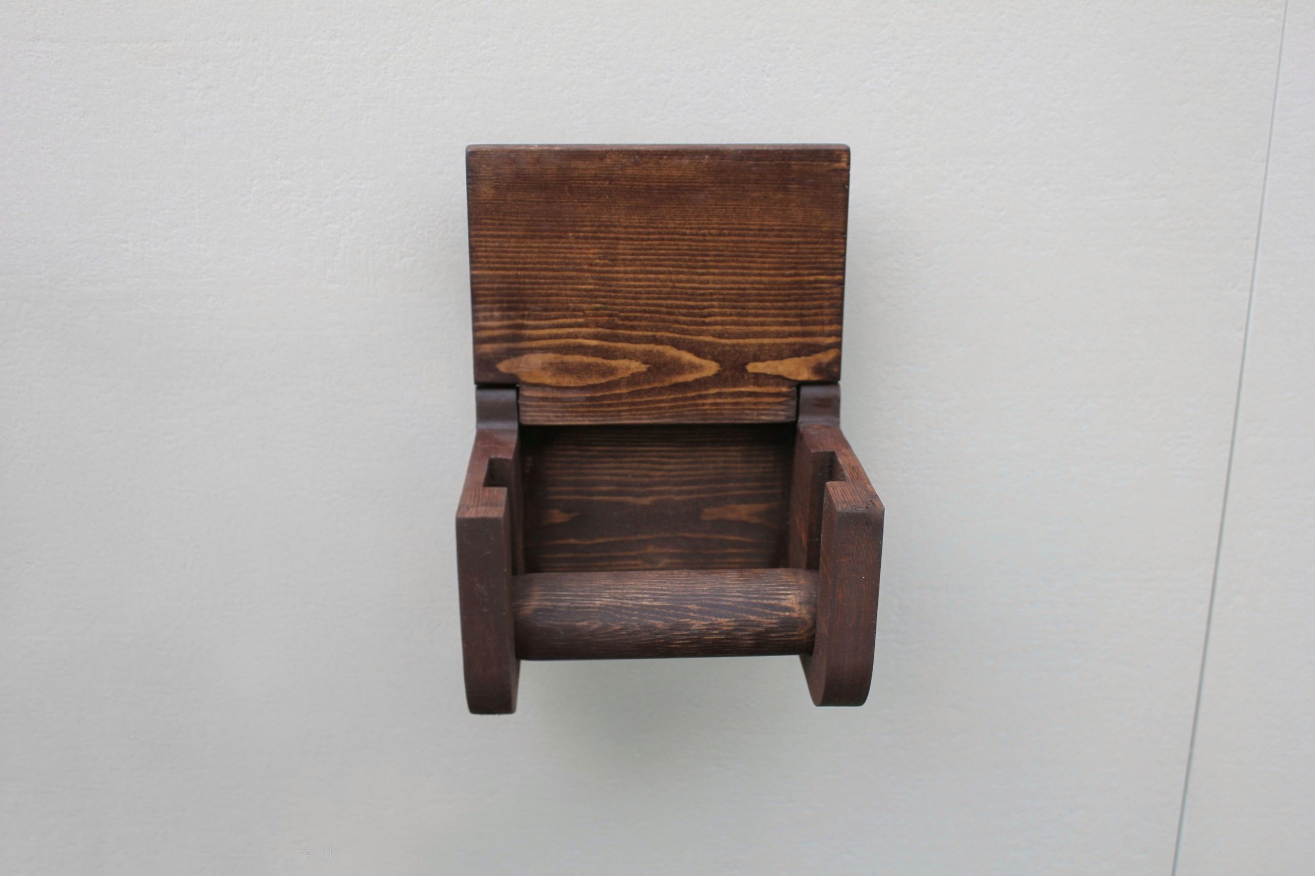 Pine Toilet Roll Holder - Chocolate - Image 5